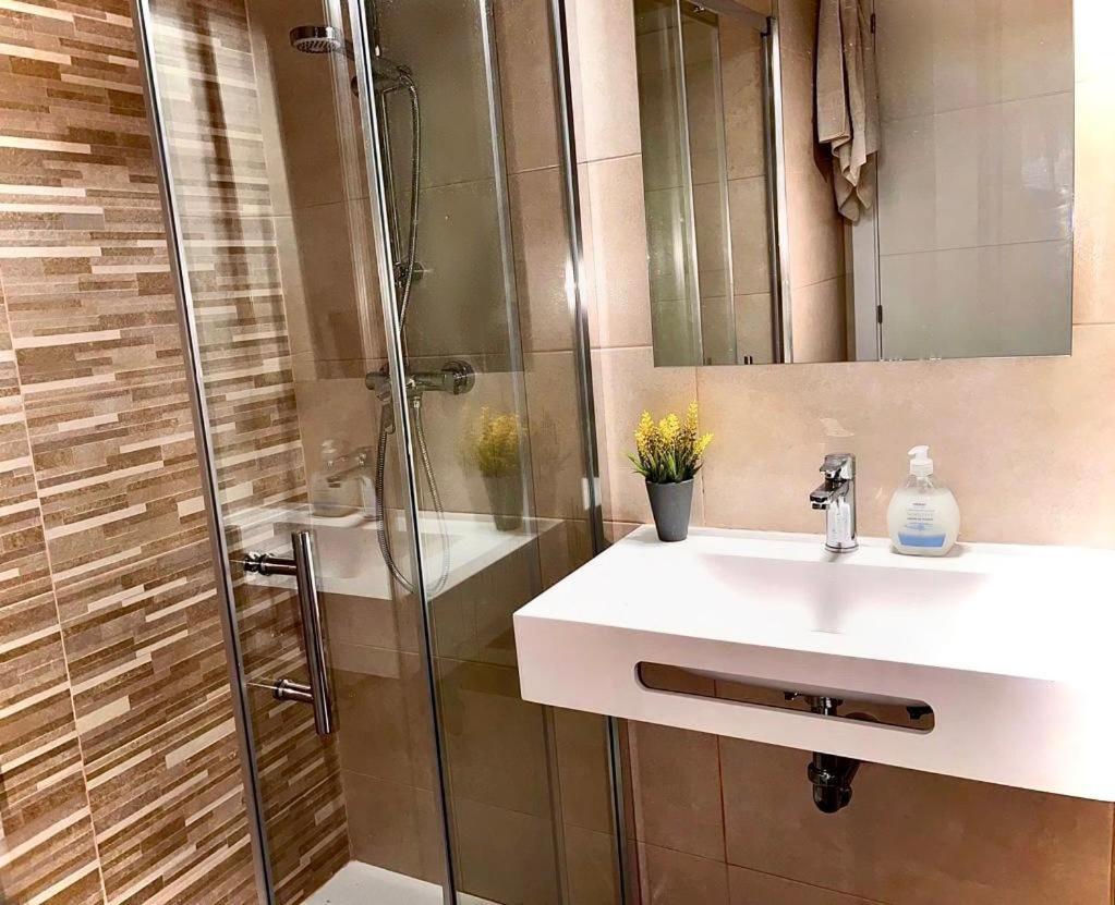 Sky Garden Trip Malaga Apartment Ngoại thất bức ảnh